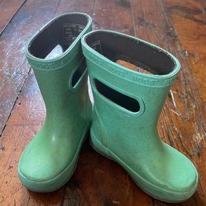 BOGS infant glitter rain boots size 7